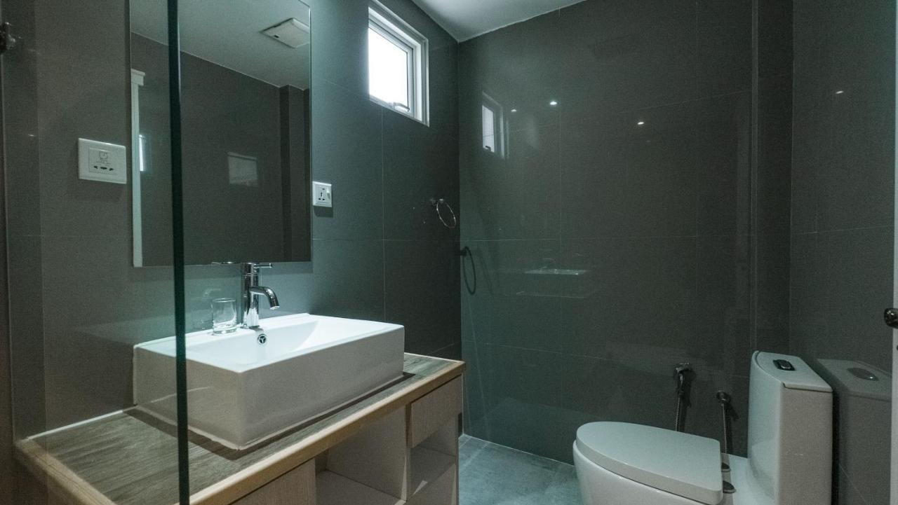 Lea Spa Hotel Maafushi Extérieur photo